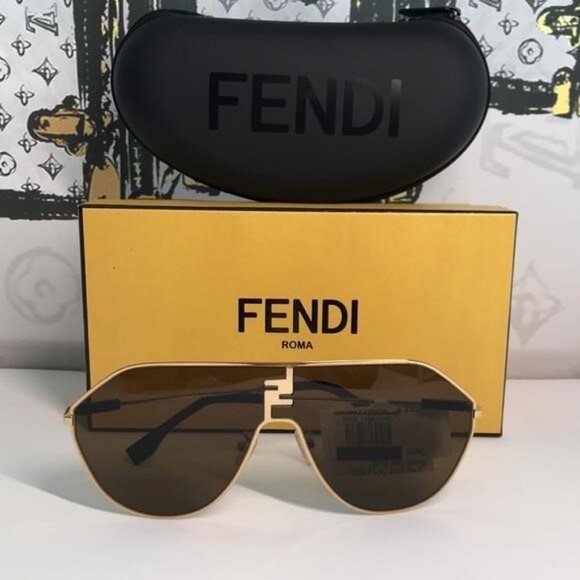 NEW Fendi FE40080U 30E Aviator Sunglasses – Gold / Brown 65mm – 100% Authentic - Picture 4 of 11